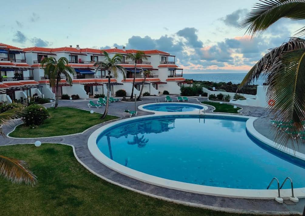 Apartamentos Tamaragua ブレーニャ・バハ エクステリア 写真